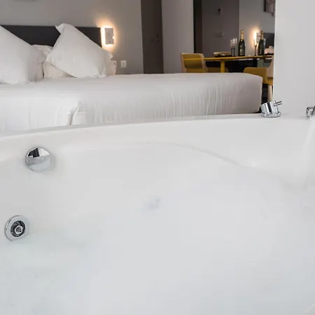 Moontels Alameda 41 Hotel